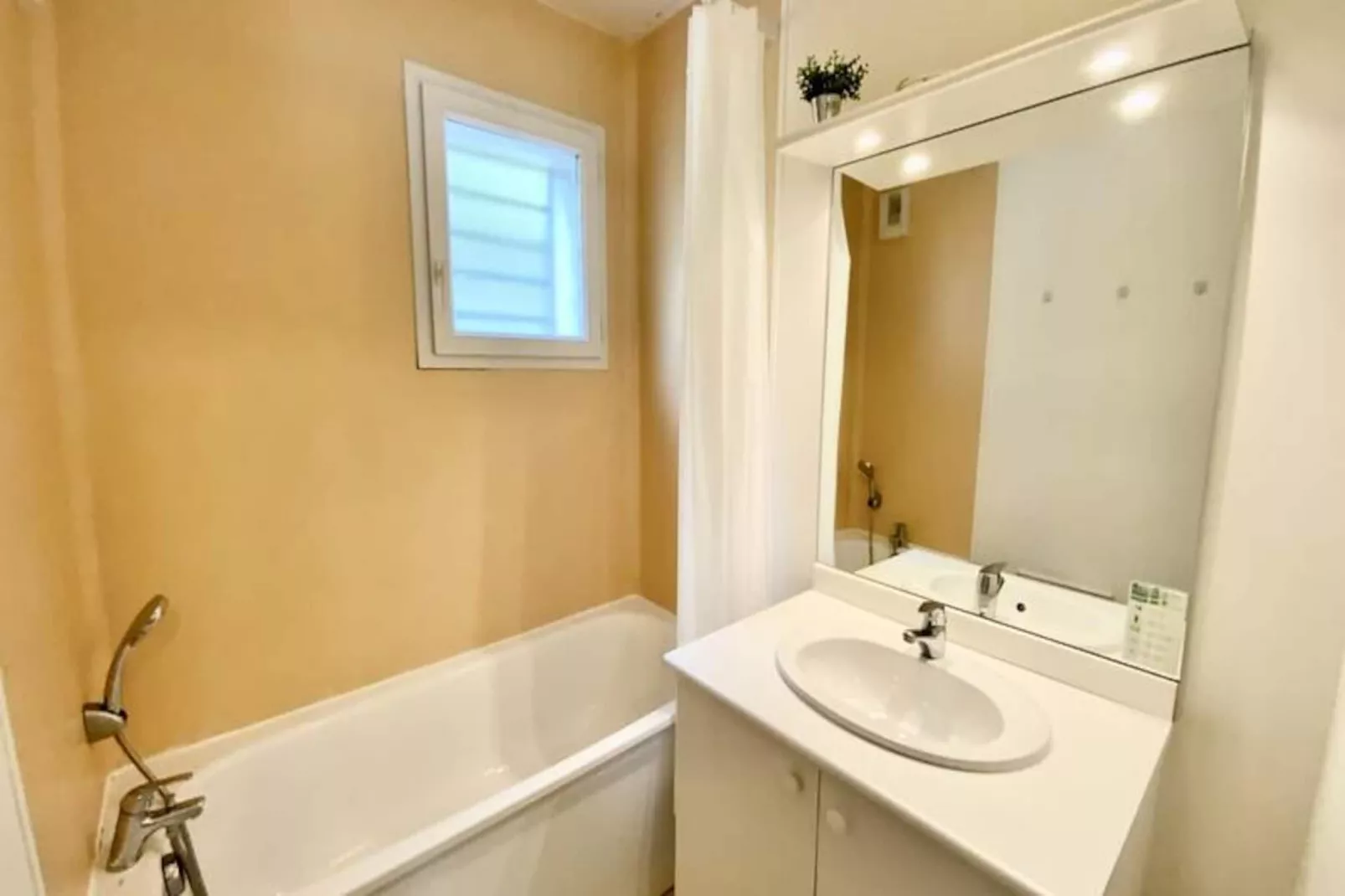 Résidence Les Na&iuml;ades H40 - 2 Chambres Pour 6 Personnes !-Niet-getagd