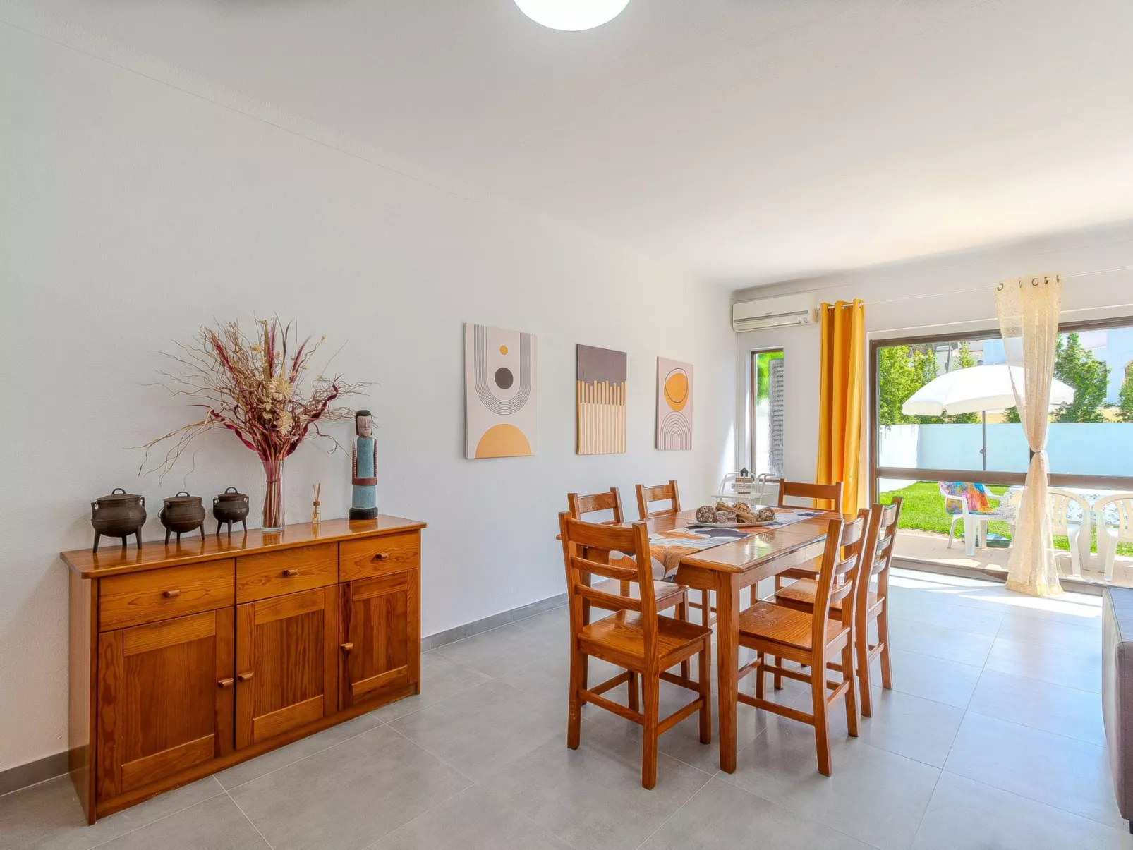 Amélia - Sunny Way-Binnen