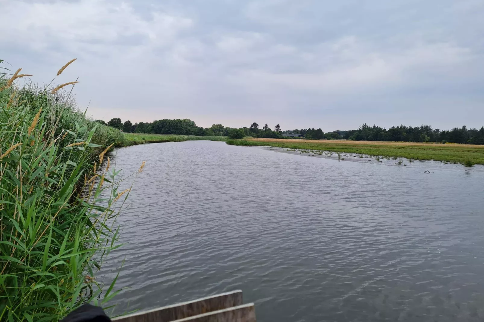 Vakantiehuis in Sæby vlakbij het strand-Waterzicht