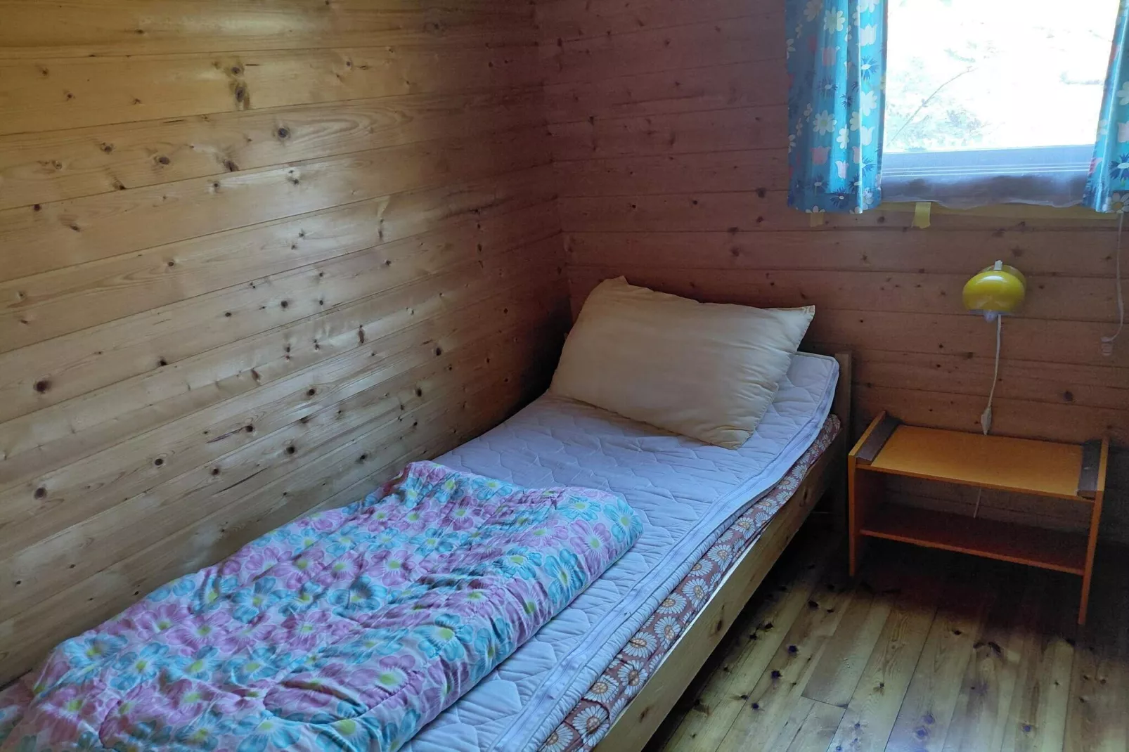 HUS 55767  HYTTE C-Binnen