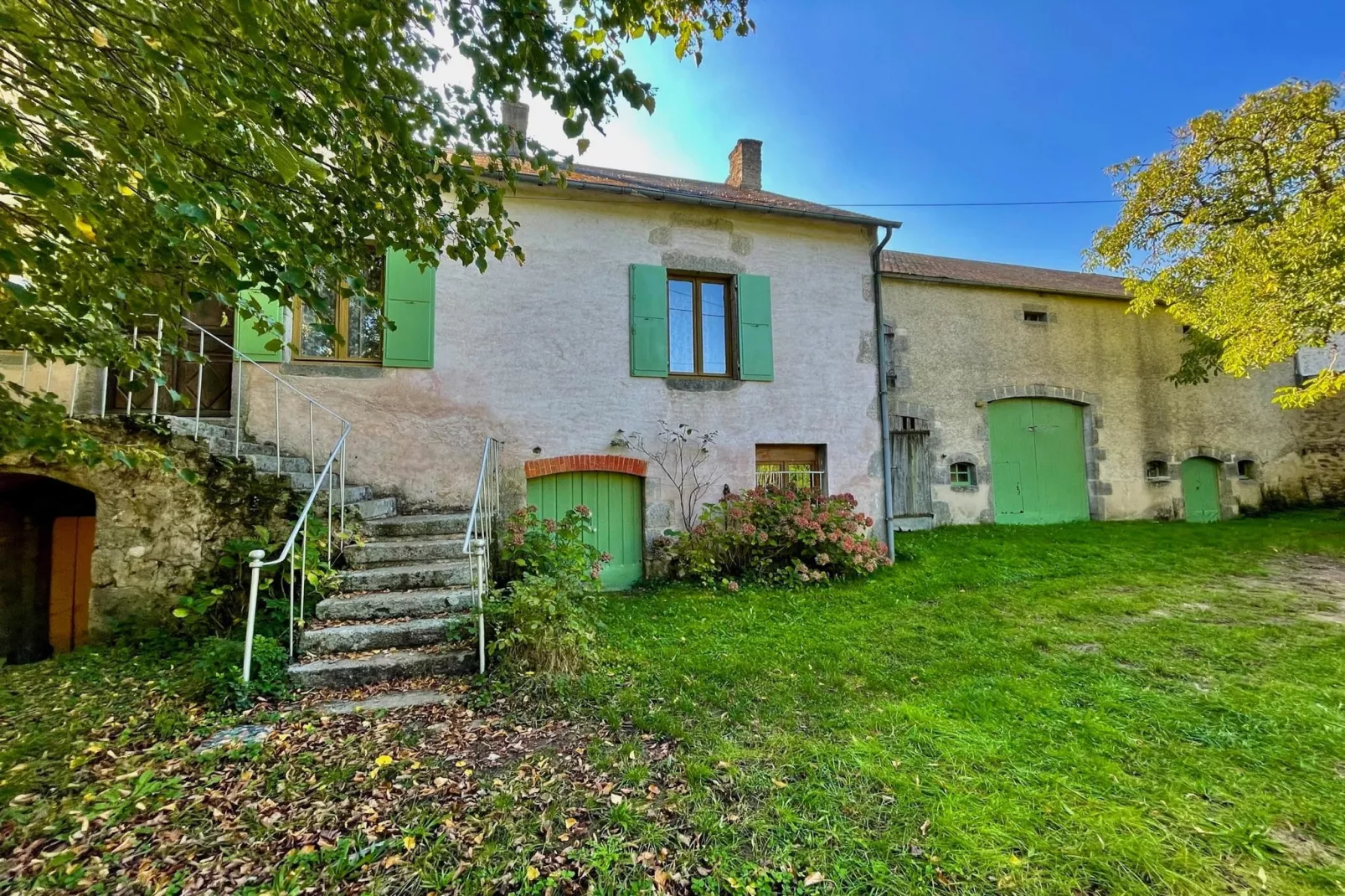 Maison de Vacances Gacogne-Buitenkant zomer