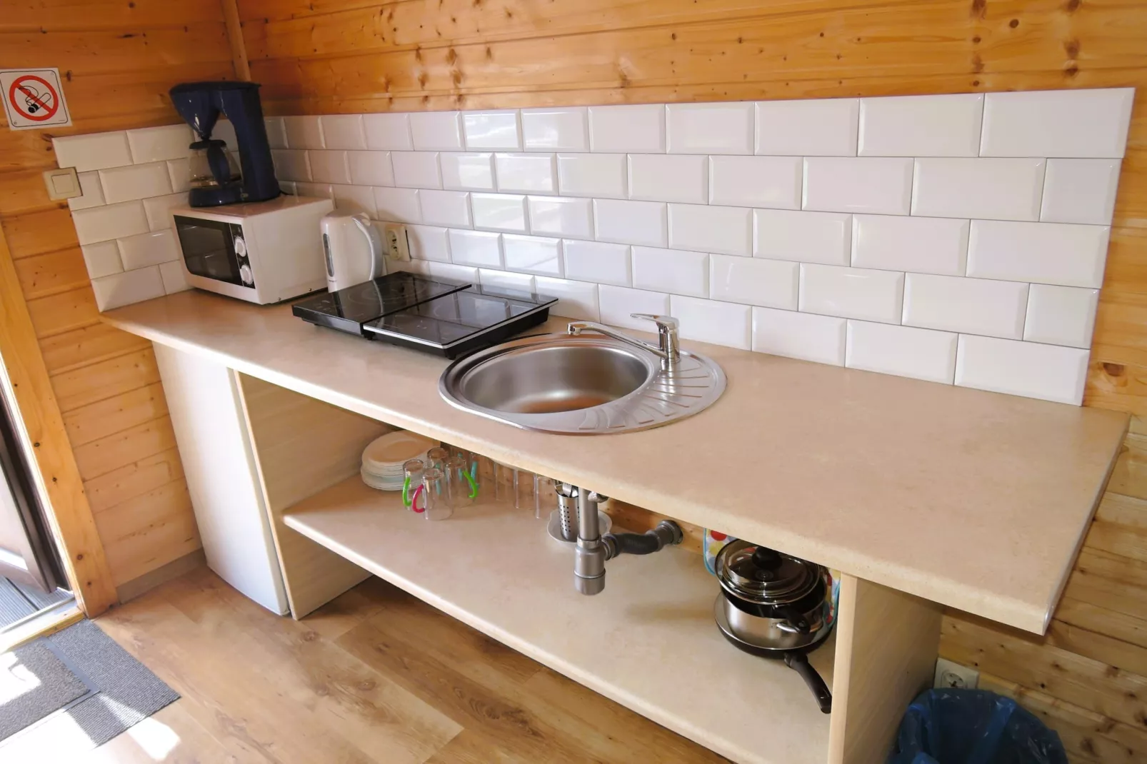 Domy wakacyjne w Międzyzdrojach z podgrzewanym basenem-Keuken