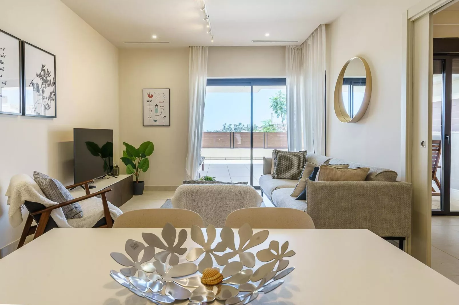 CT 158 - Lotus Jardinana-Woonkamer