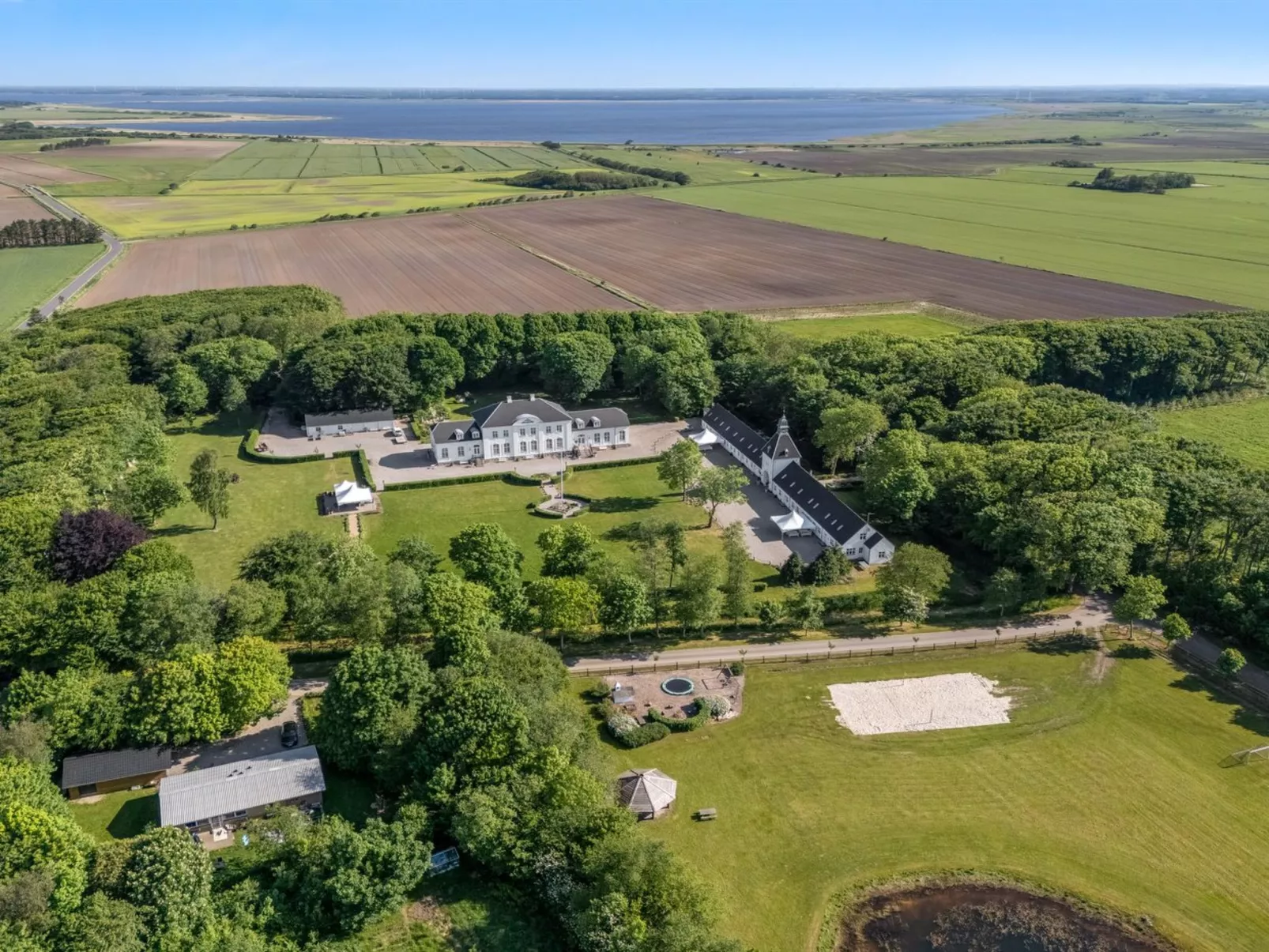 "Edine" - 4.5km from the sea-Buiten