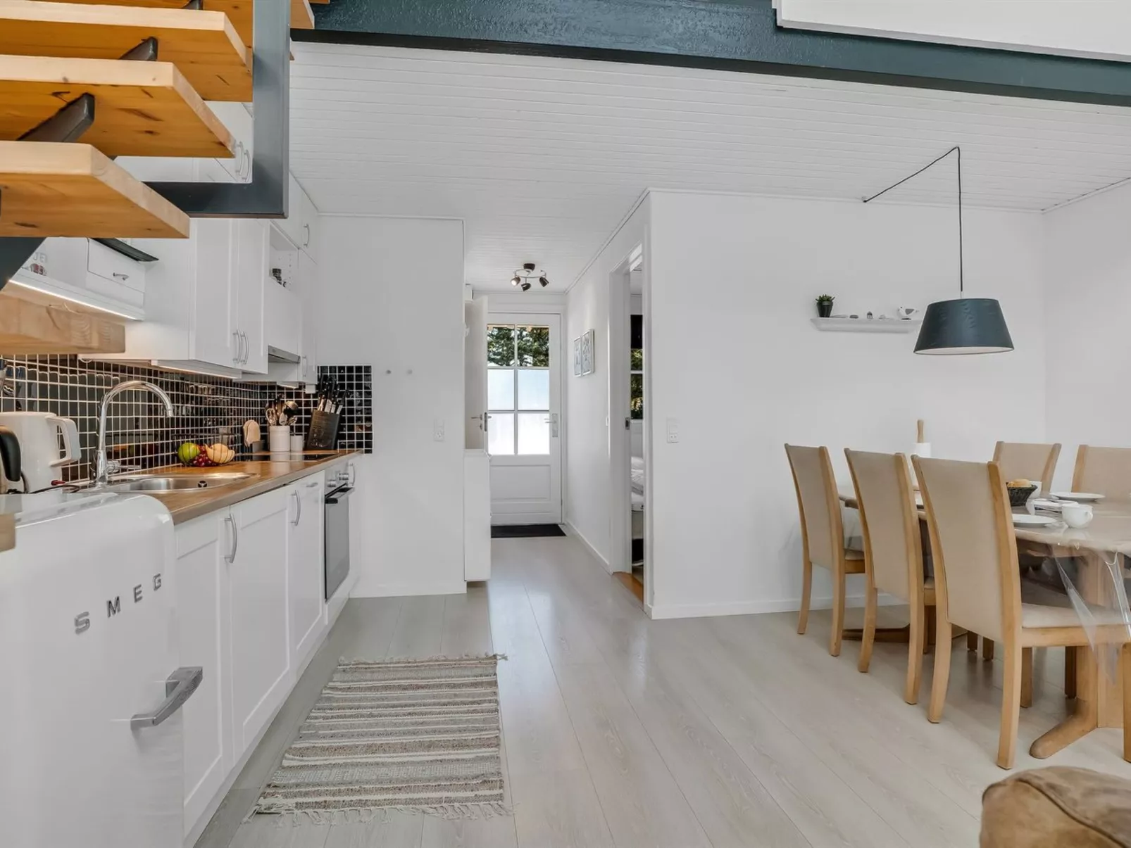 "Eleen" - 100m to the fjord-Binnen