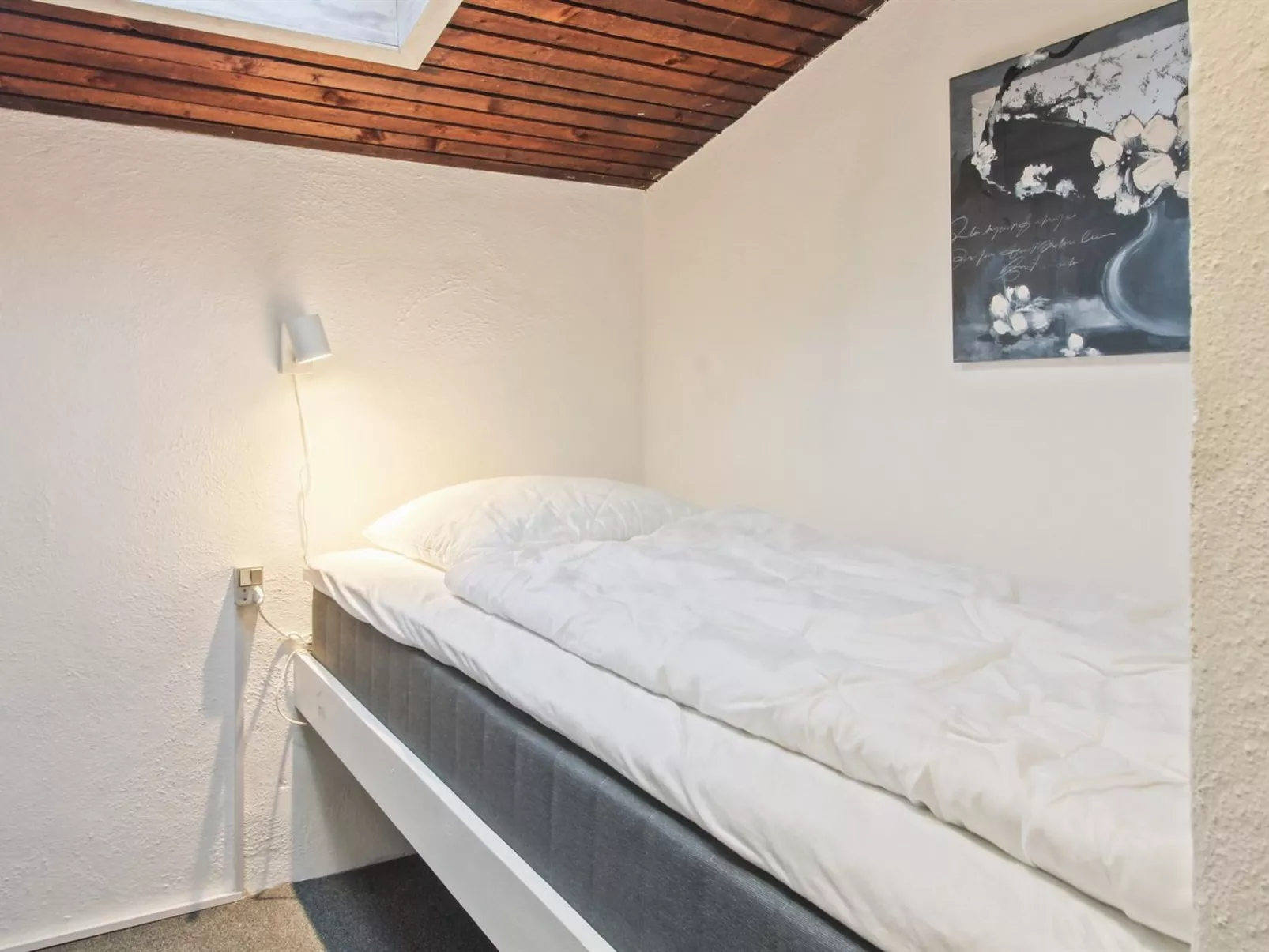 "Saxi" - 2.6km from the sea-Binnen