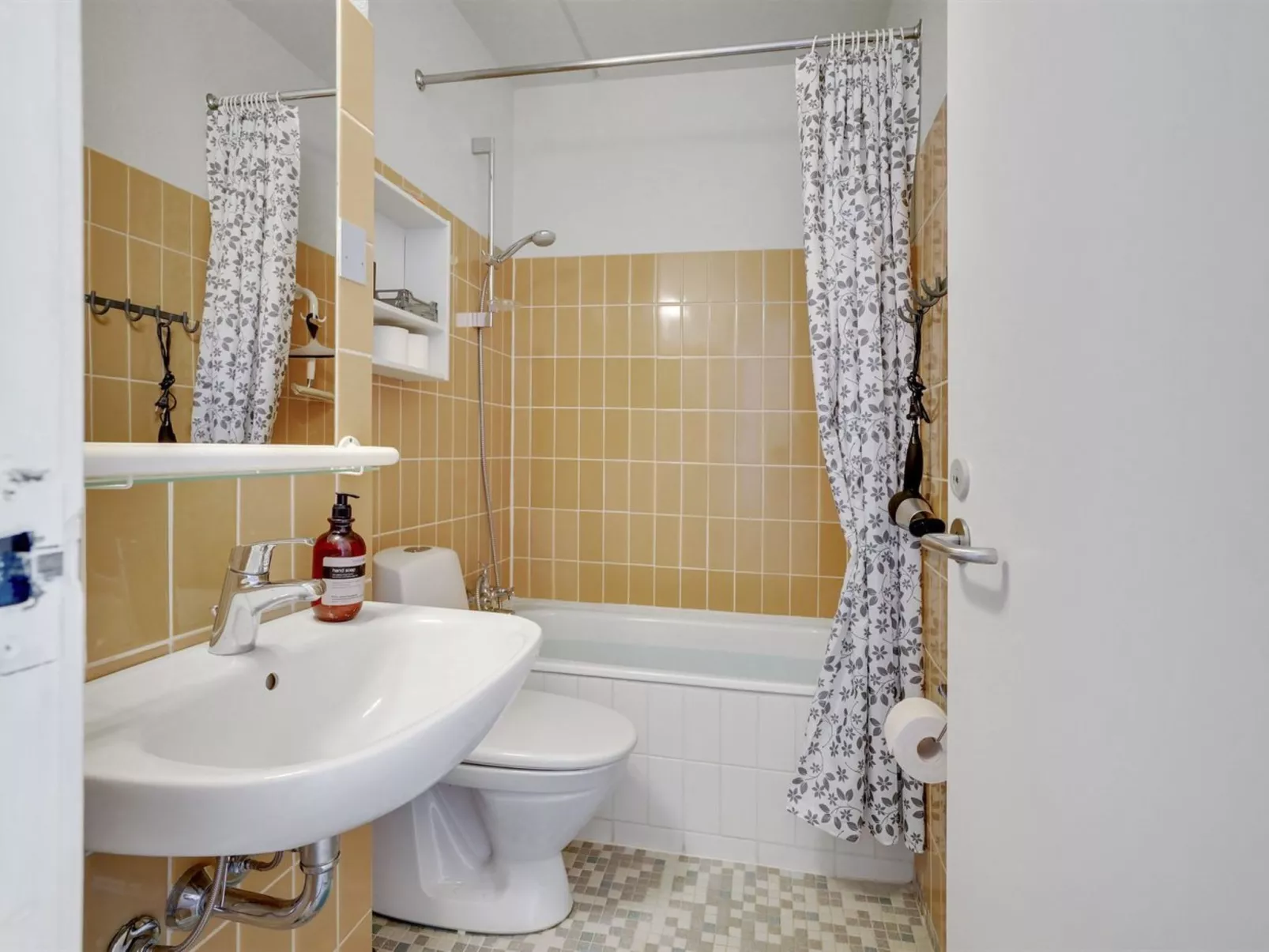 "Edelina" - 50m from the sea-Binnen