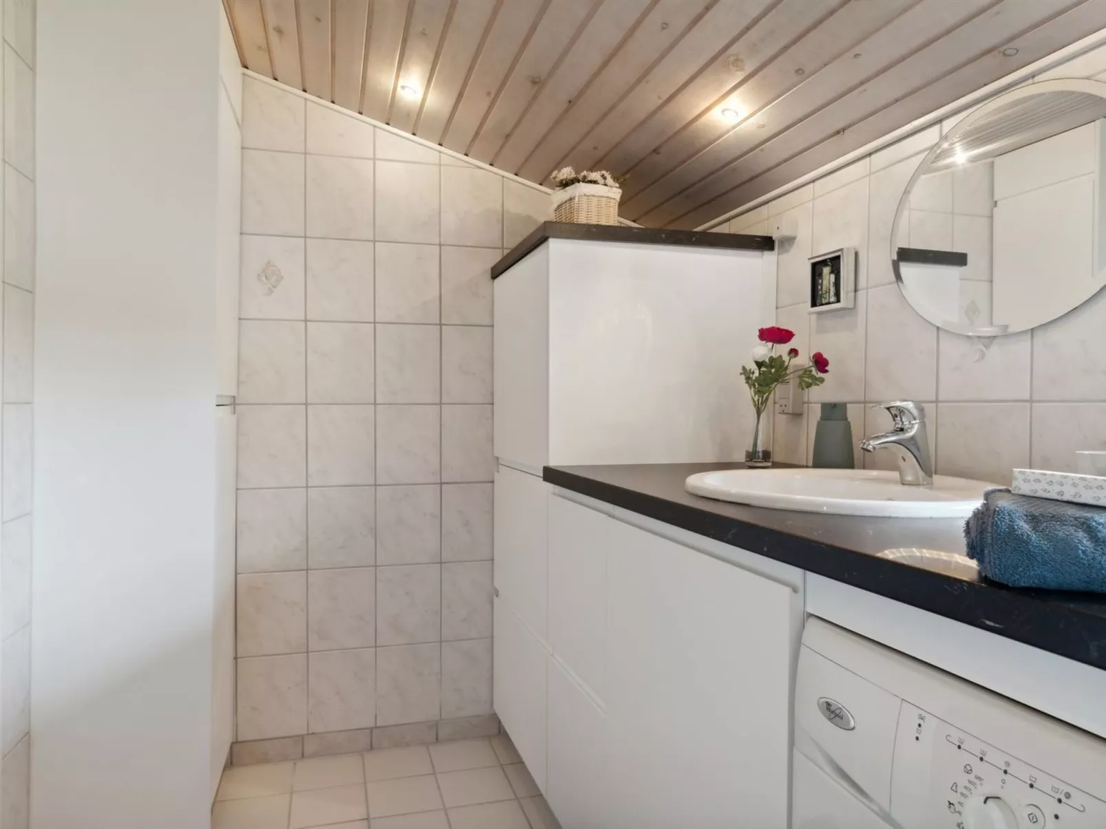 "Sissa" - 1.5km from the sea-Binnen