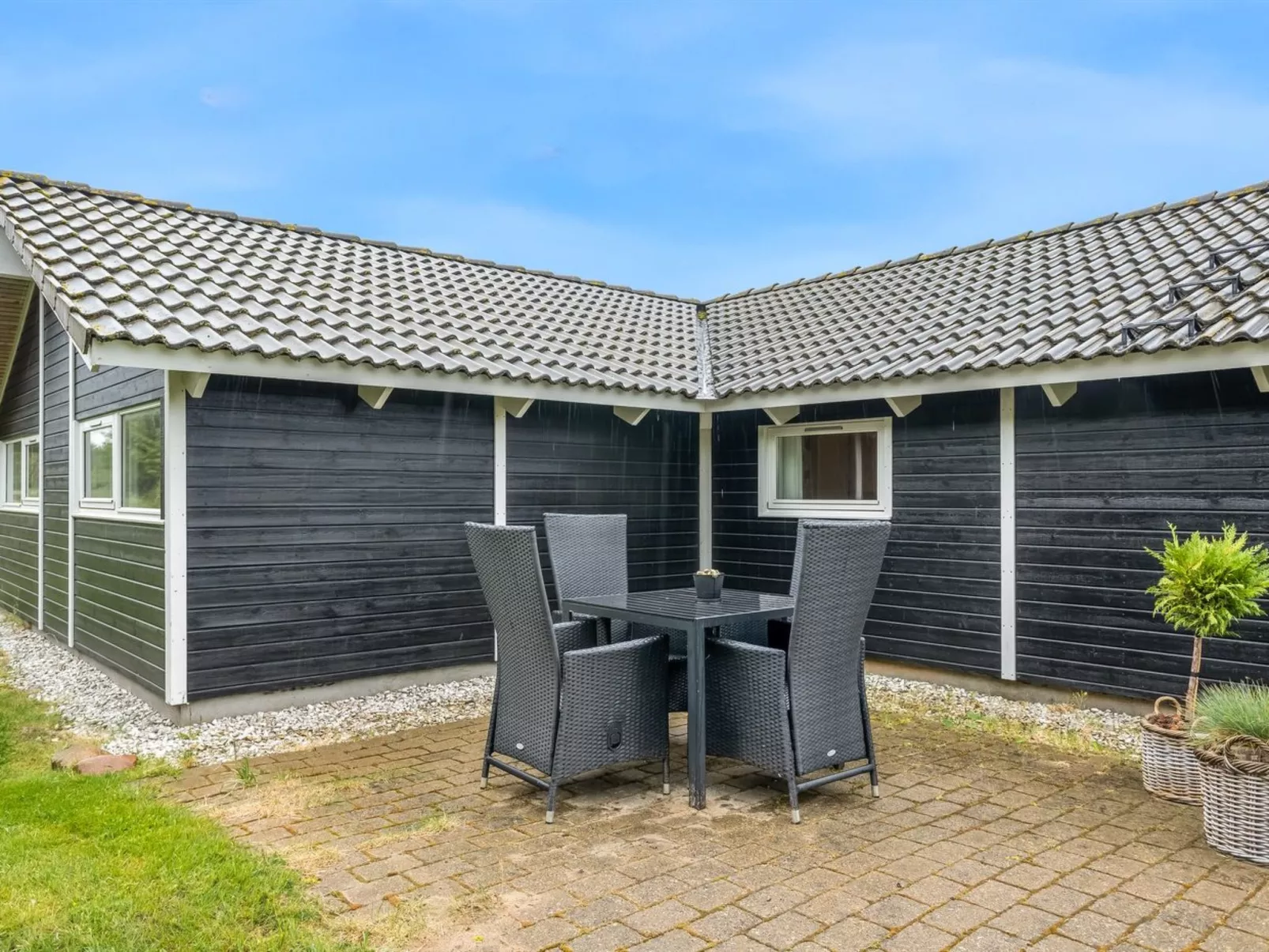 "Leya" - 1.2km from the sea-Buiten