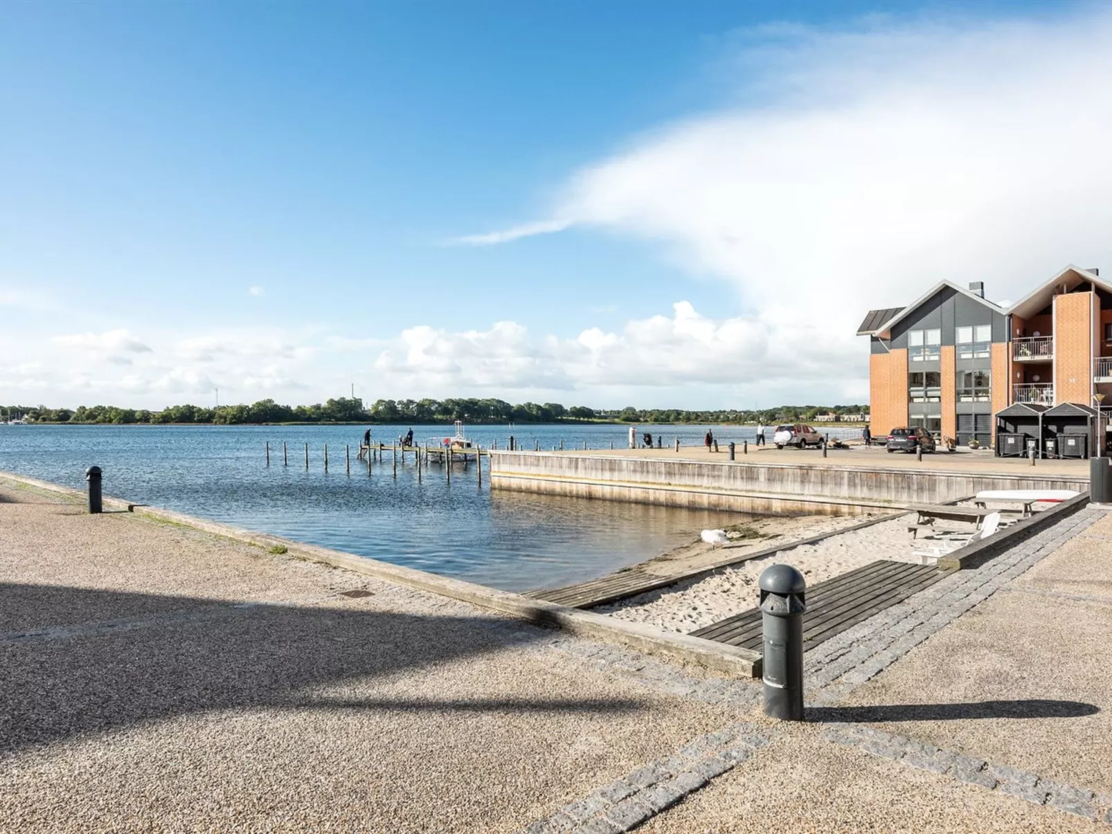 "Joar" - 5m to the fjord-Buiten