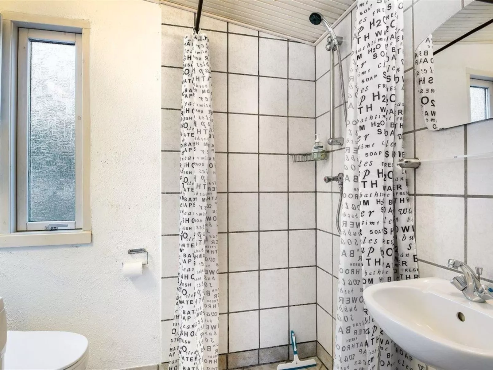 "Gonda" - 500m from the sea-Binnen