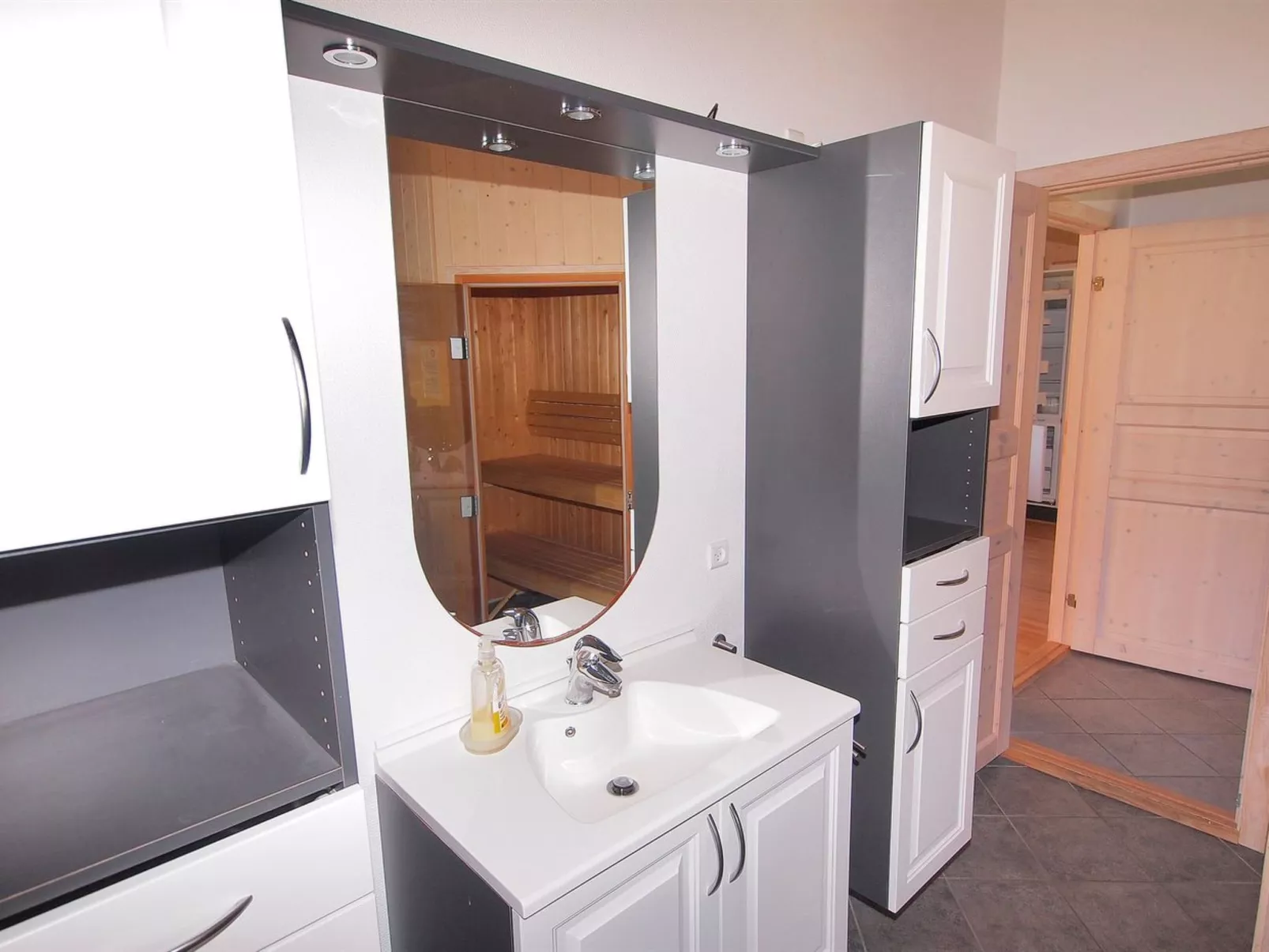 "Birthe" - 800m from the sea-Binnen