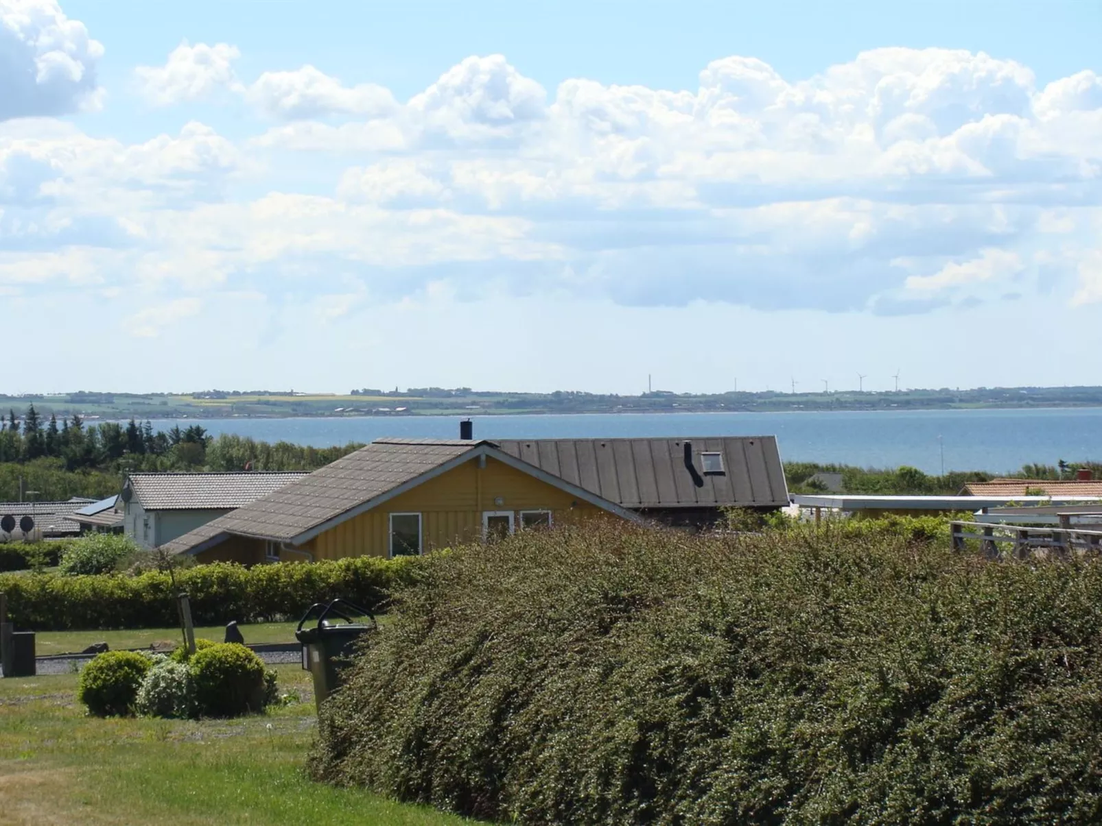 "Brynjolf" - 350m to the fjord-Buiten