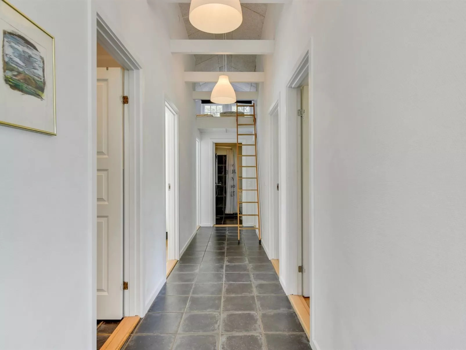 "Svanborg" - 3.7km from the sea-Binnen