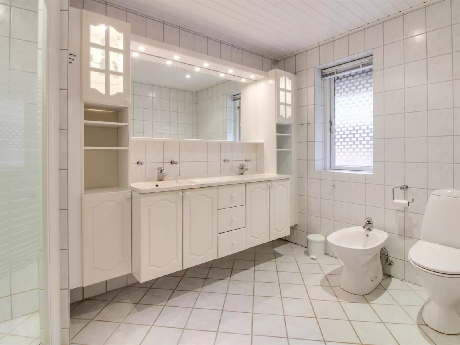 "Helline" - 900m from the sea-Binnen