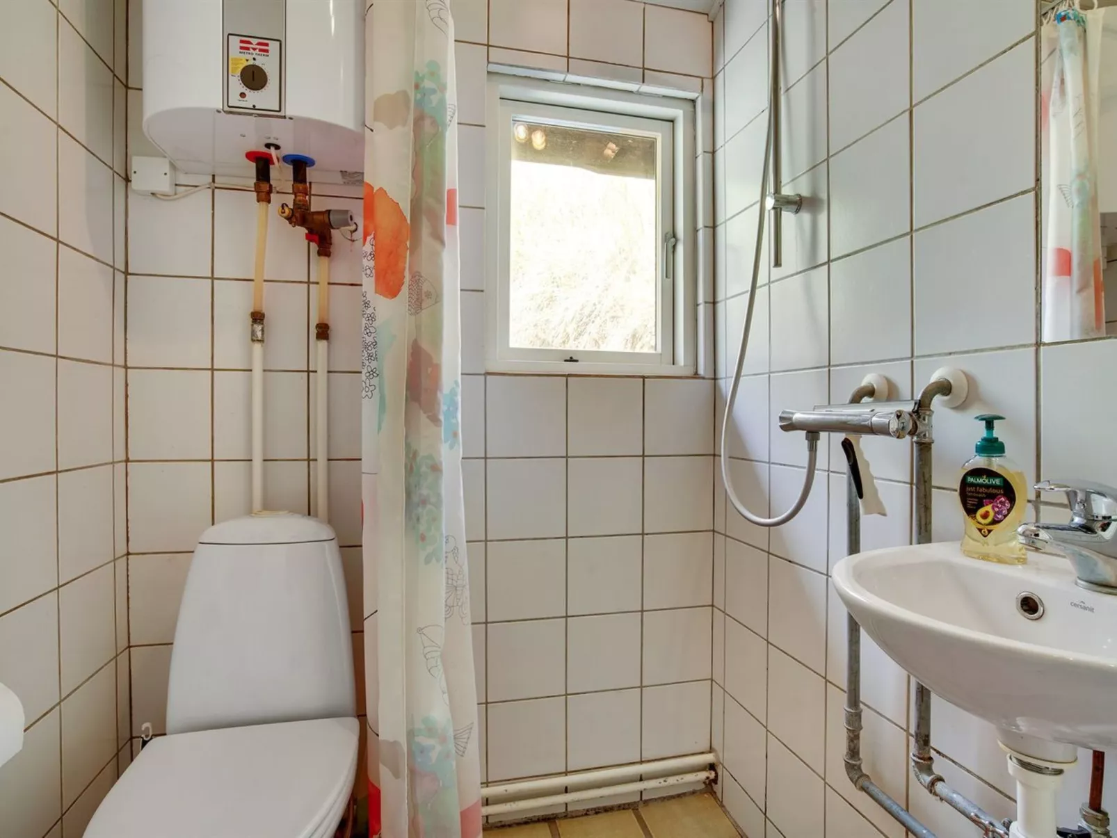 "Abbie" - 10m from the sea-Binnen