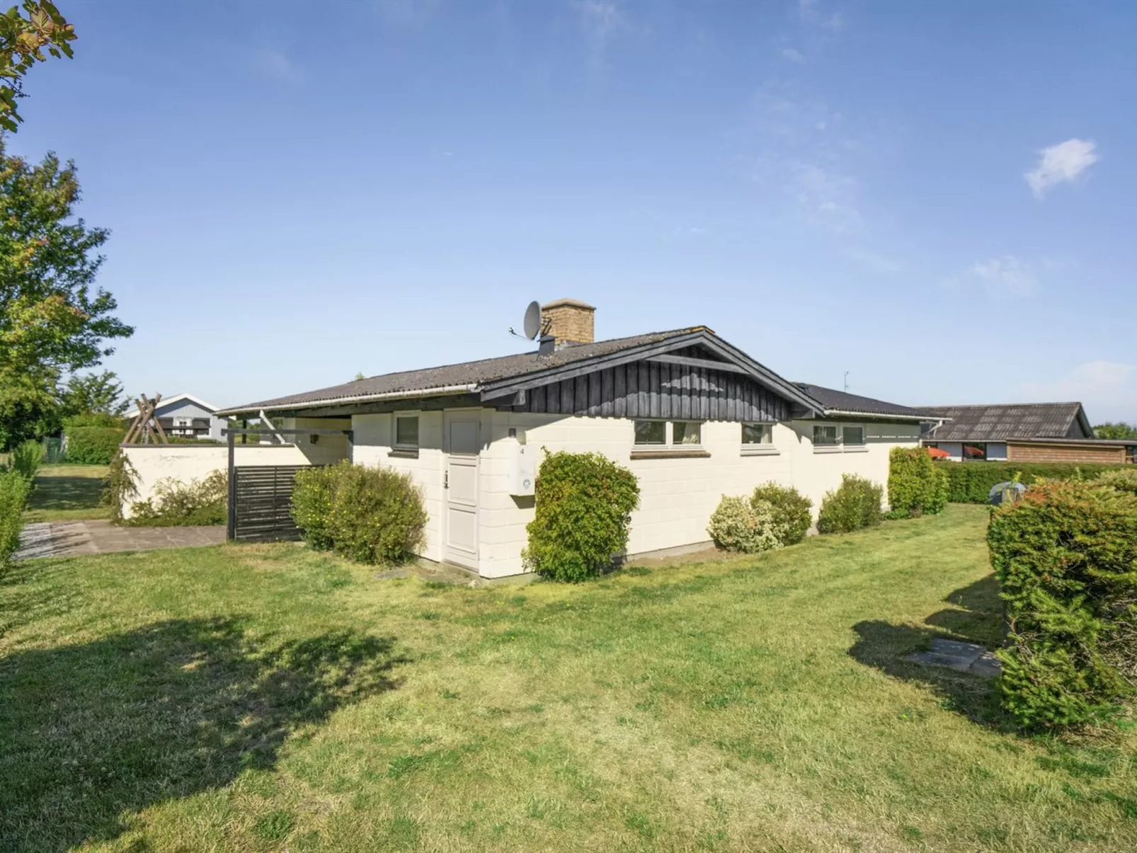 "Evald" - 200m from the sea-Buiten