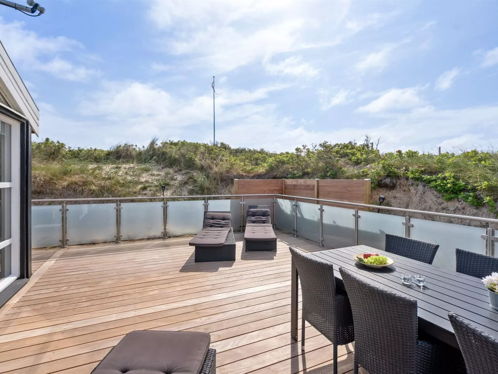 "Swerting" - 230m from the sea-Buiten