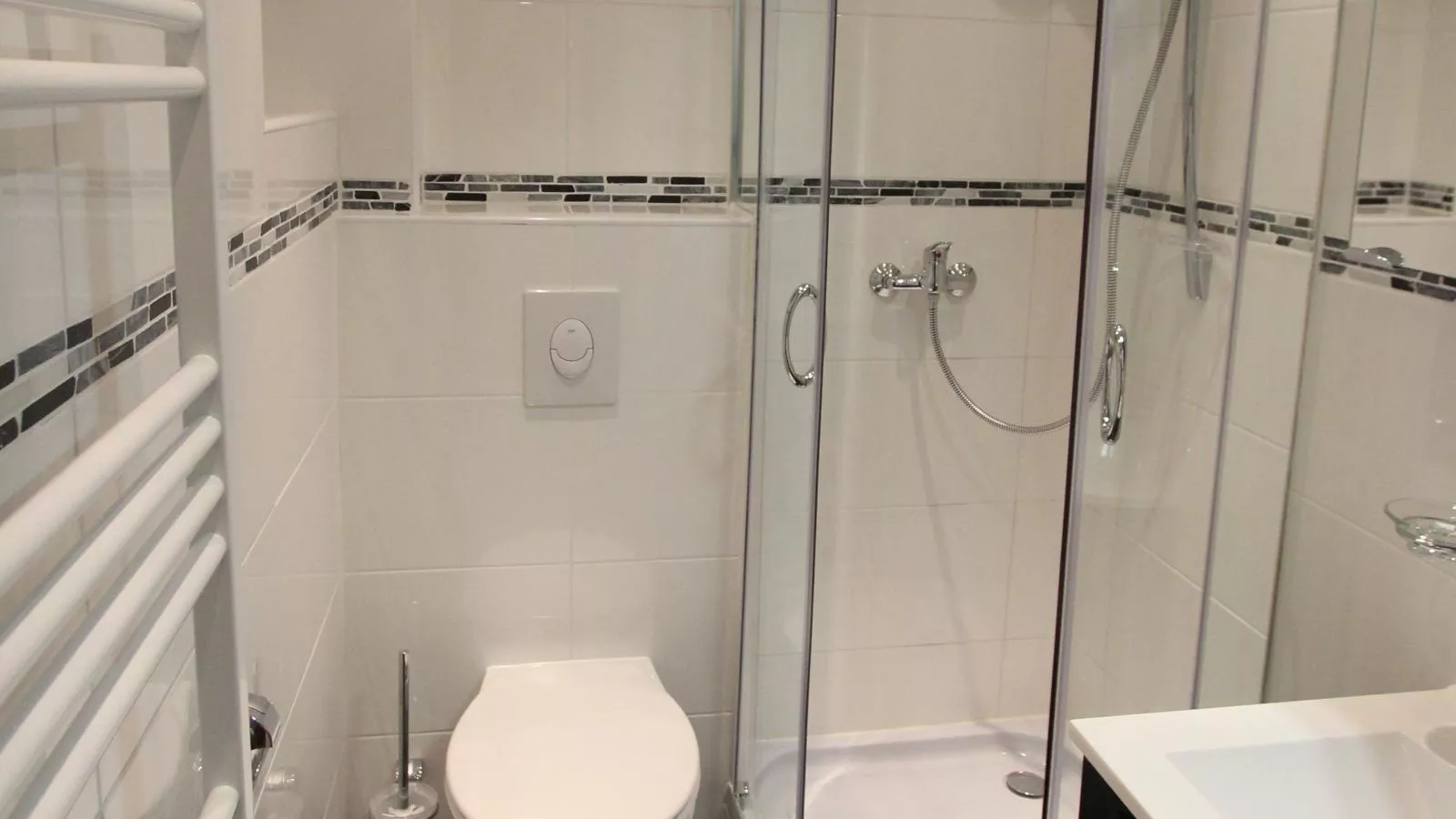 Neva S Saalbach-Badkamer