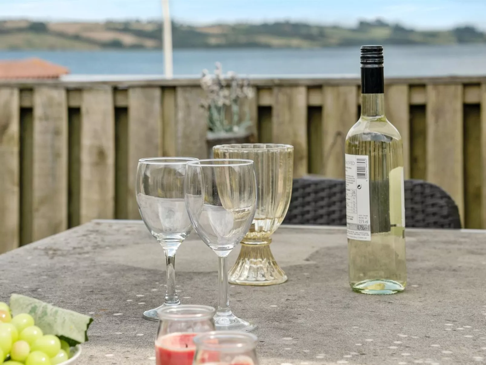 "Elain" -  from the sea-Binnen