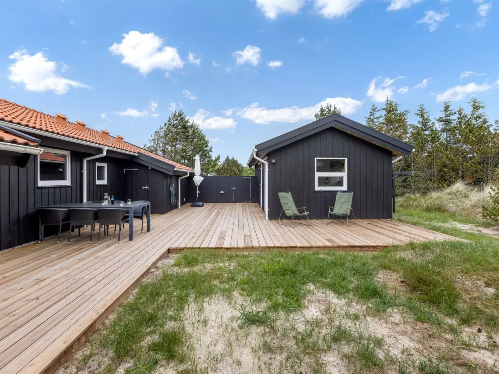 "Antto" - 900m from the sea-Buiten