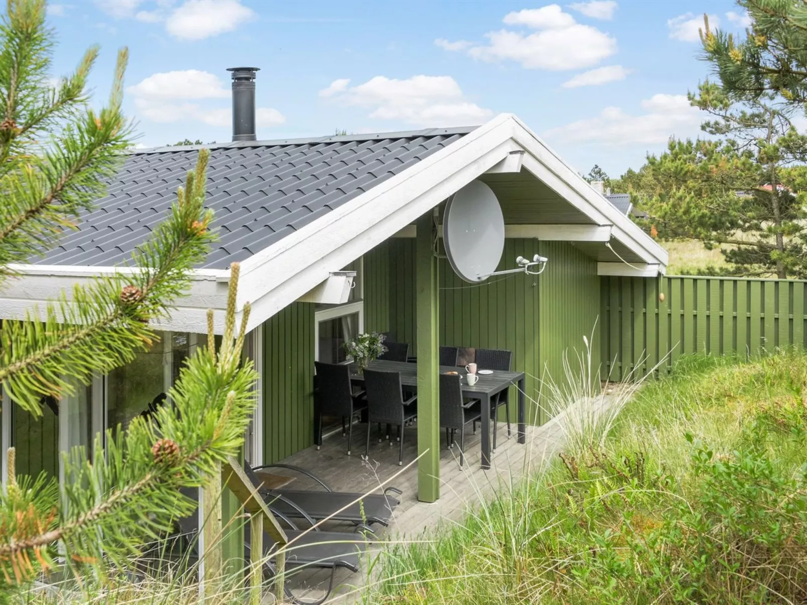 "Tjordis" - 600m to the fjord-Buiten