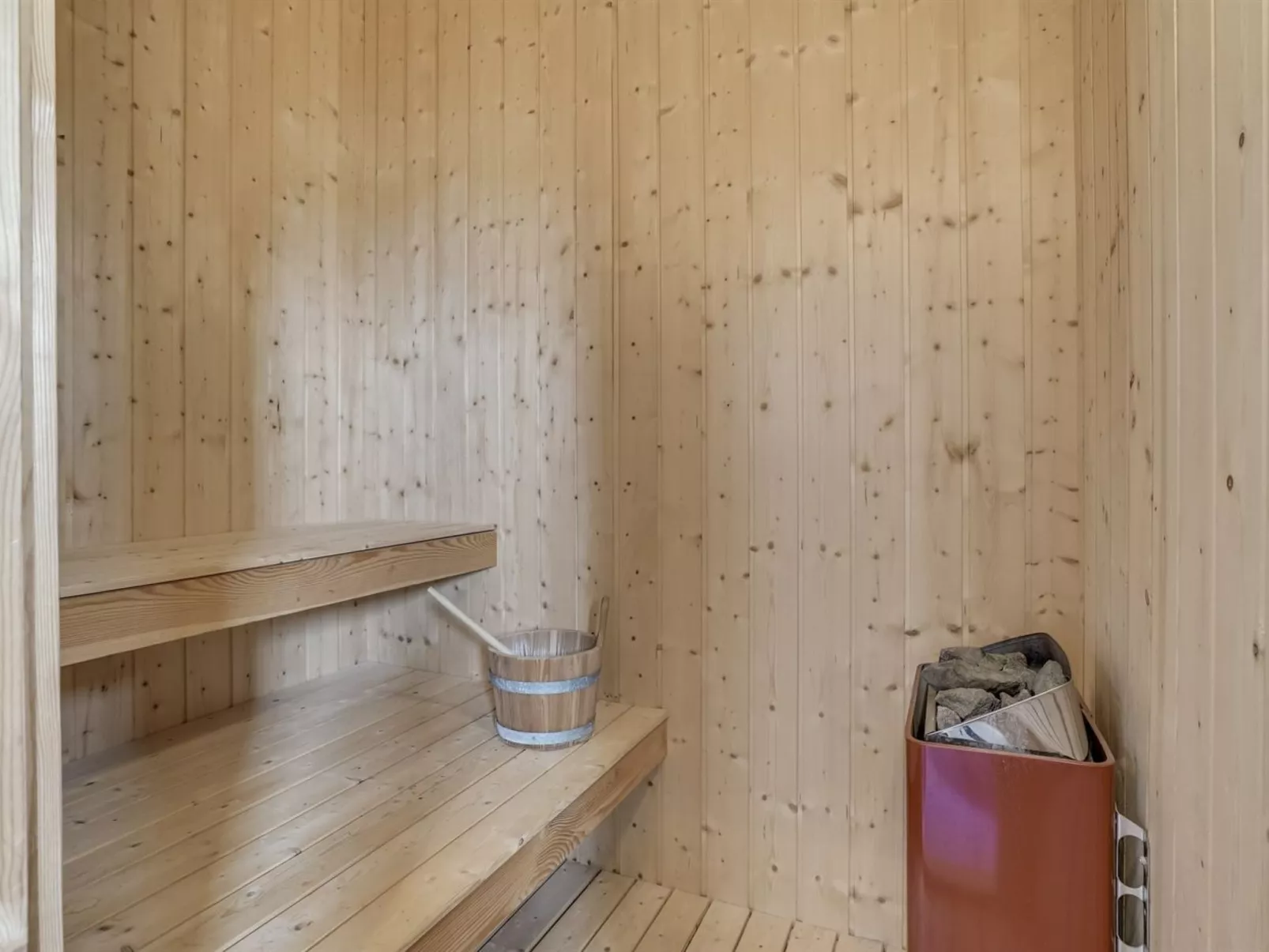 "Emppu" - 400m from the sea-Binnen