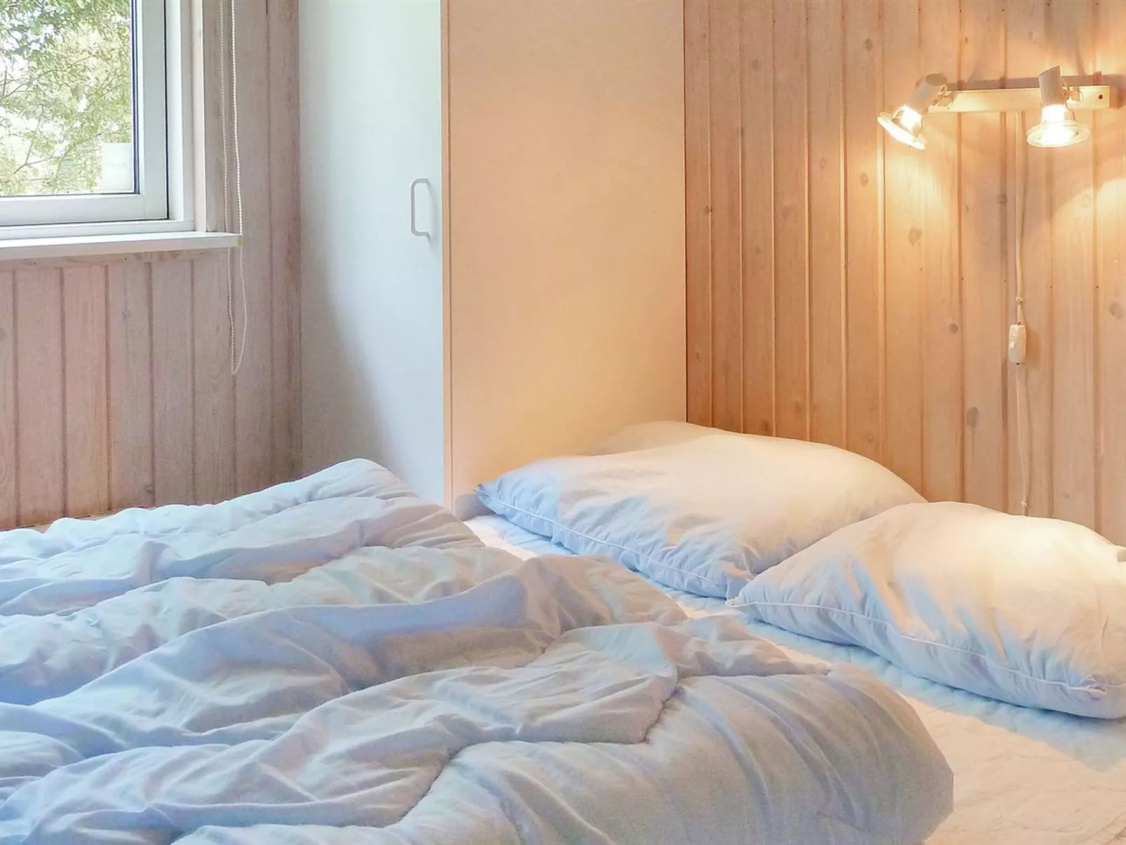 "Jouko" - 400m from the sea-Binnen