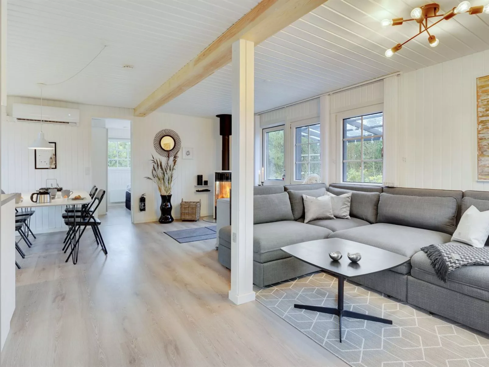 "Corina" - 100m from the sea-Binnen