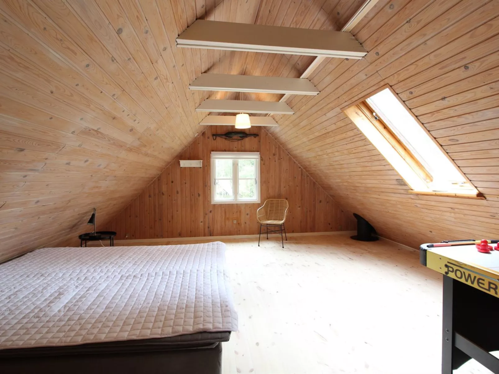 "Annlouise" - 300m from the sea-Binnen