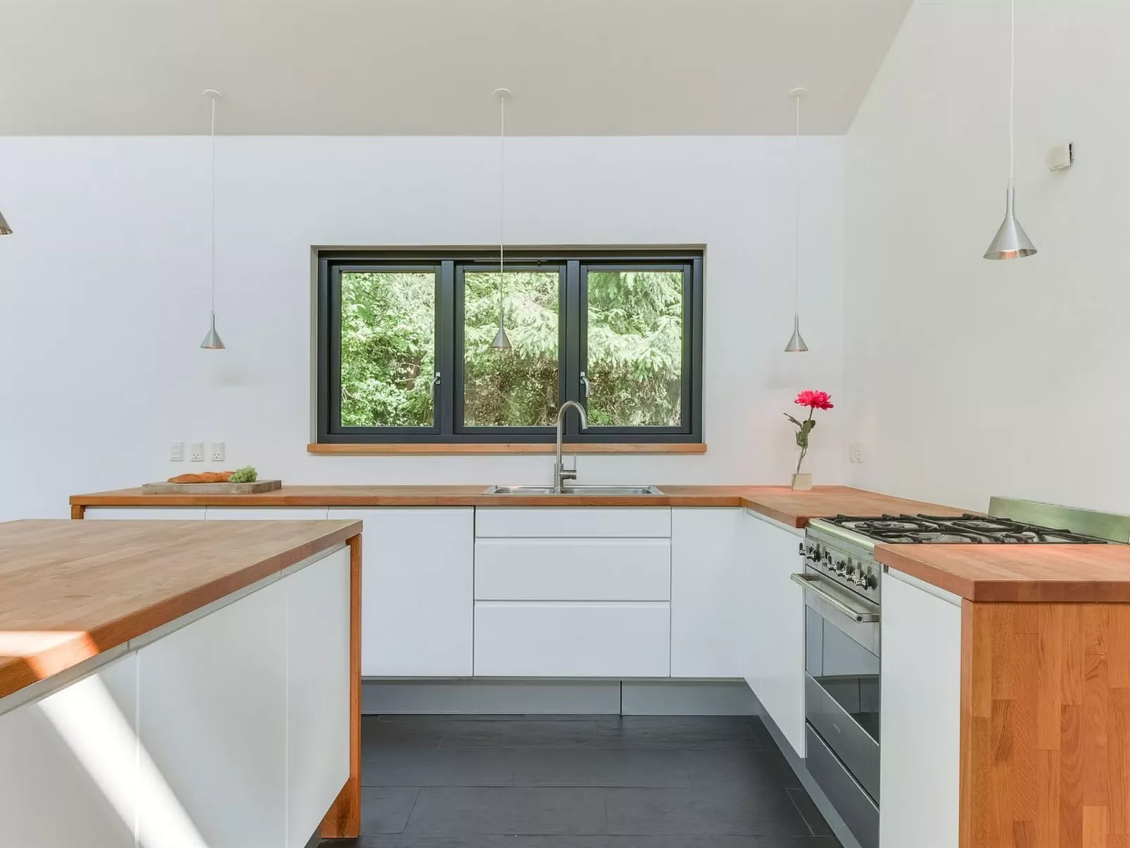 "Pavle" - 700m from the sea-Binnen