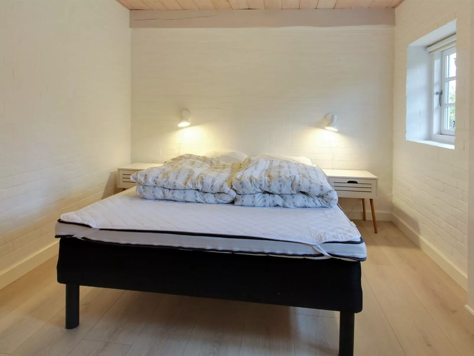 "Naili" - 3.1km from the sea-Binnen