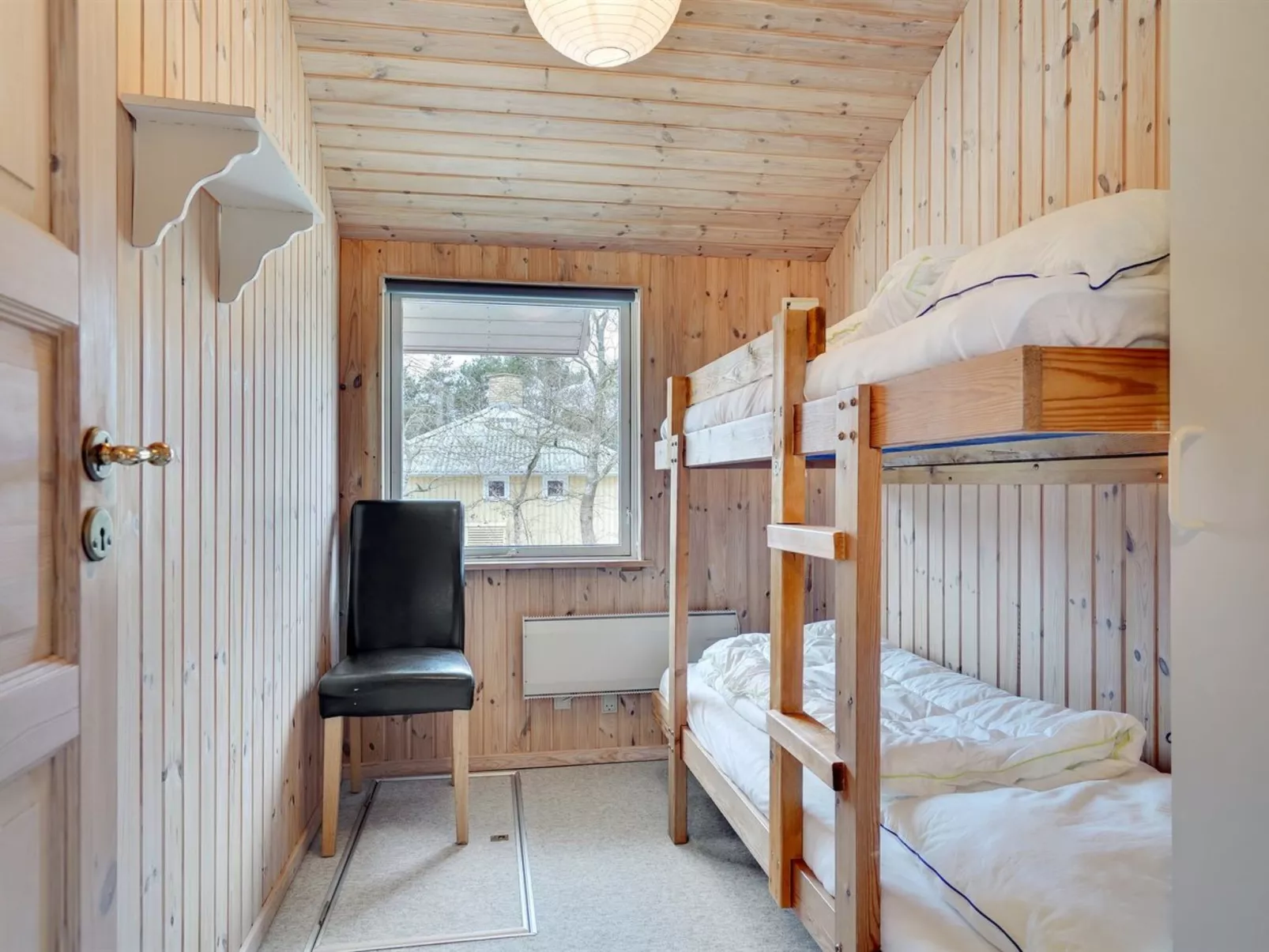 "Halla" - 200m to the fjord-Binnen