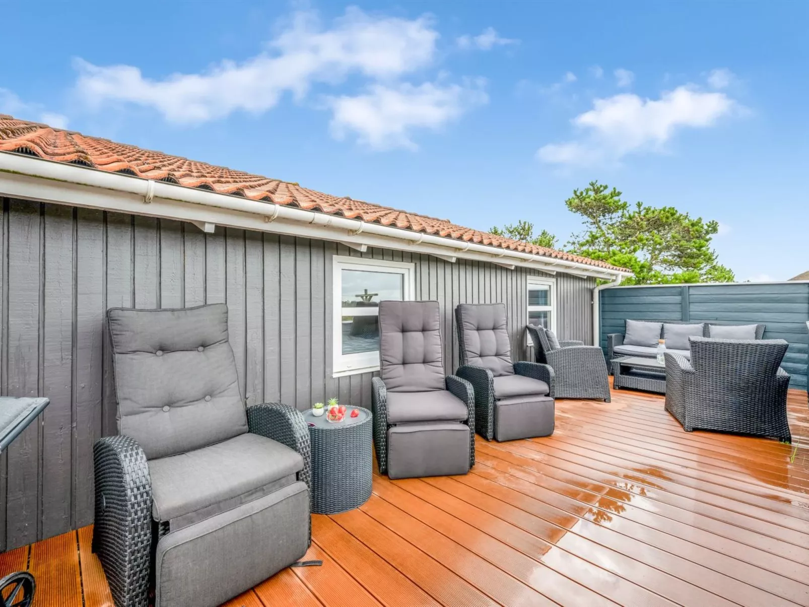 "Petkana" - 700m from the sea-Buiten