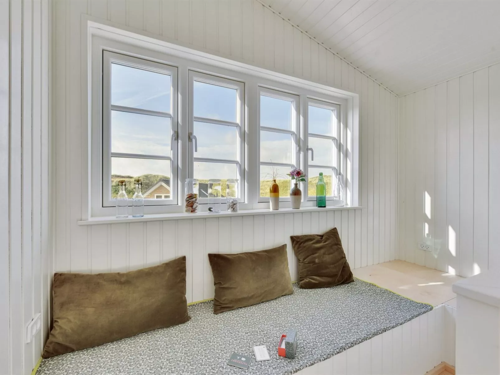 "Ayu" - 100m from the sea-Binnen