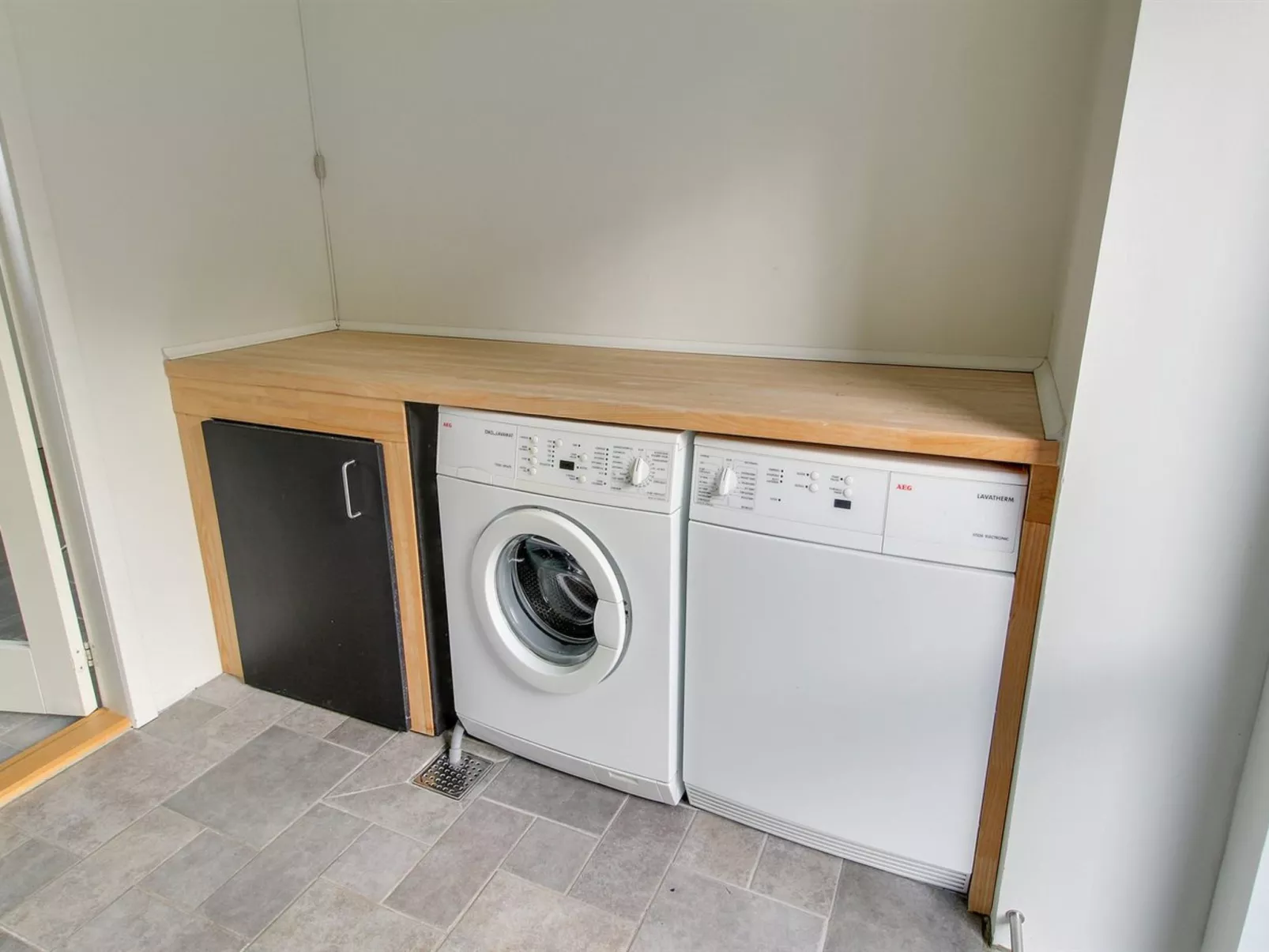 "Alkmar" - 75m from the sea-Binnen