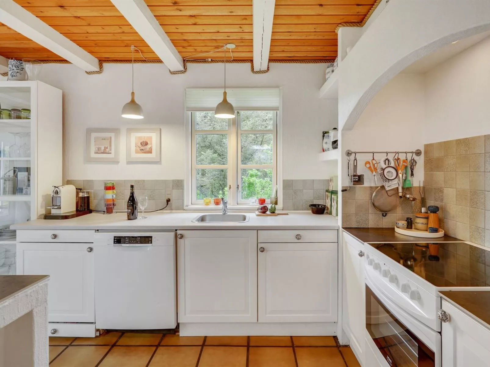 "Sölvy" - 300m from the sea-Binnen