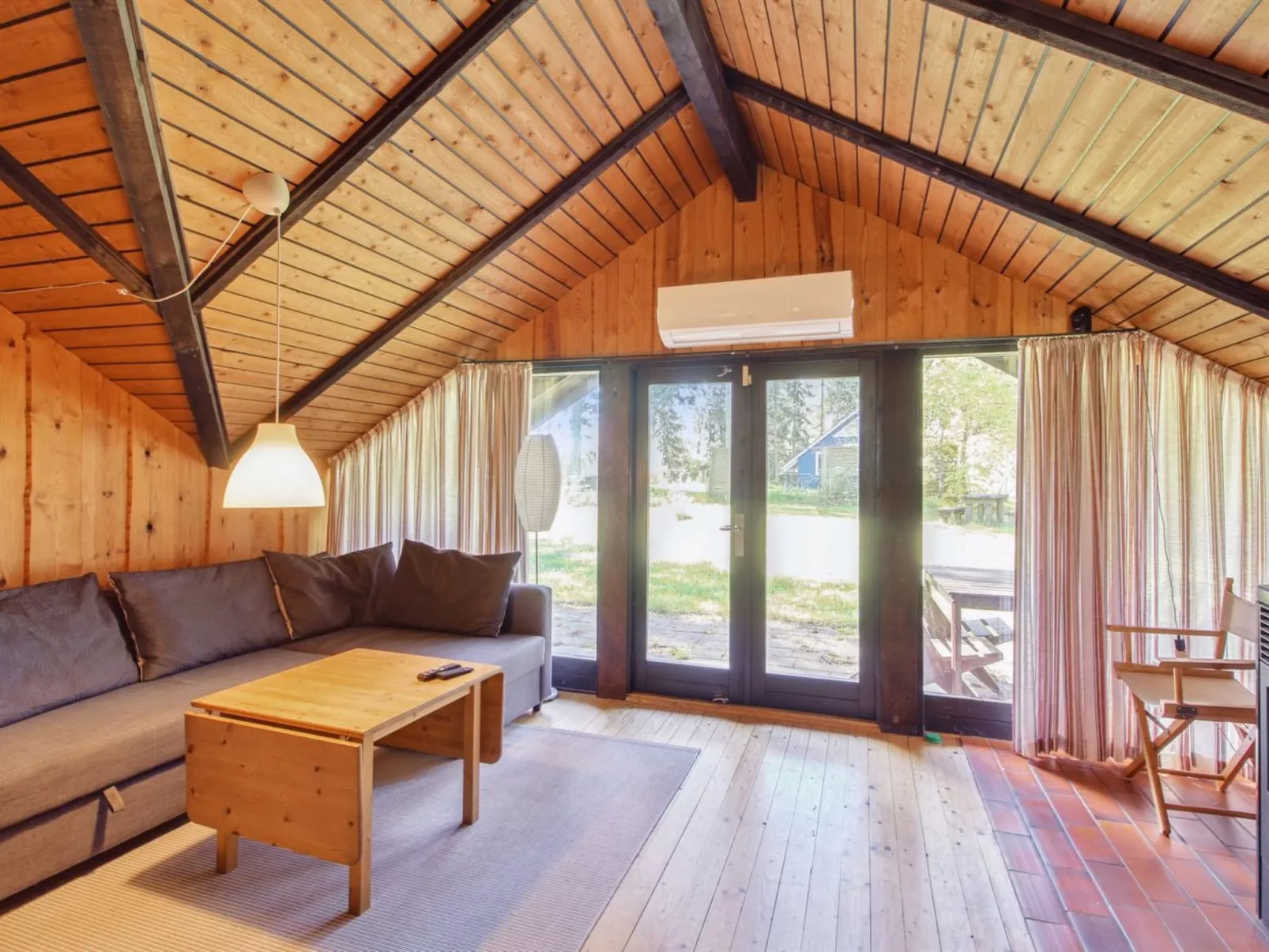 "Melba" - 8km from the sea-Binnen