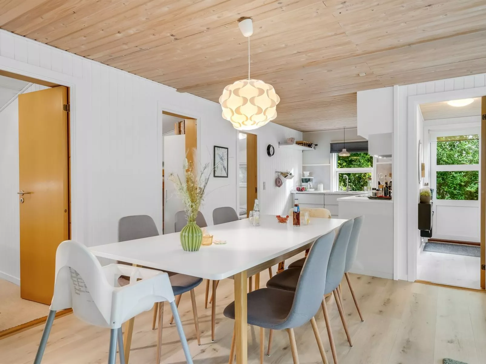 "Fergie" - 400m from the sea-Binnen