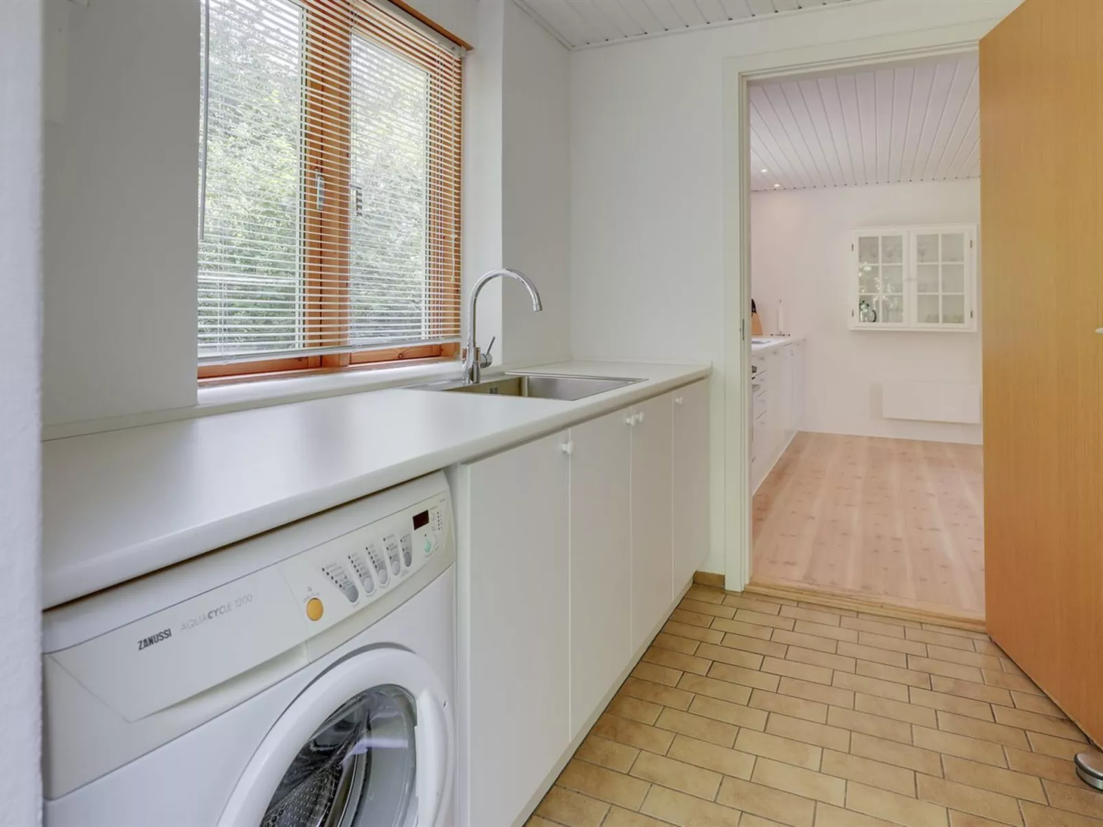 "Friis" - 200m from the sea-Binnen