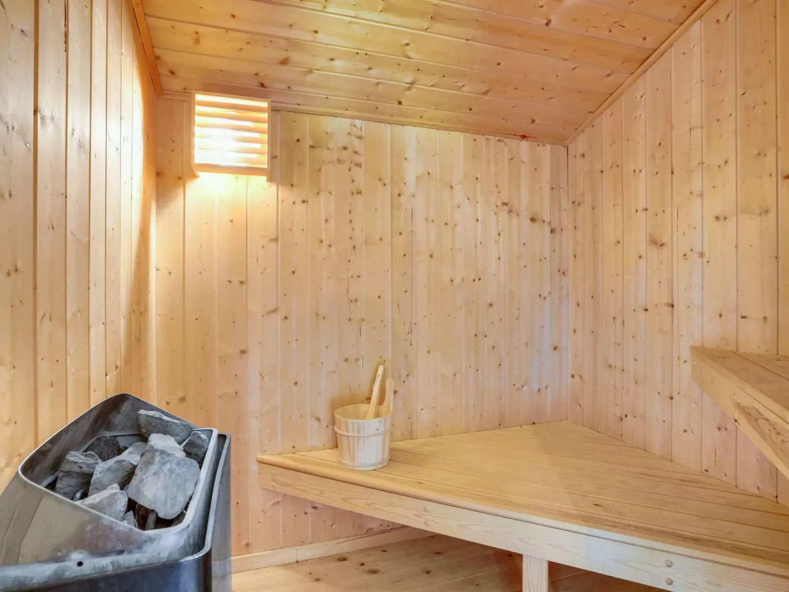 "Karoliina" - 900m from the sea-Binnen