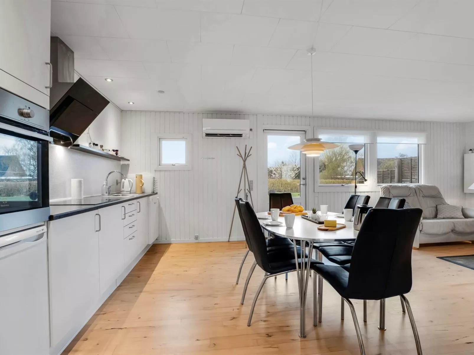 "Esther" - 700m from the sea-Binnen