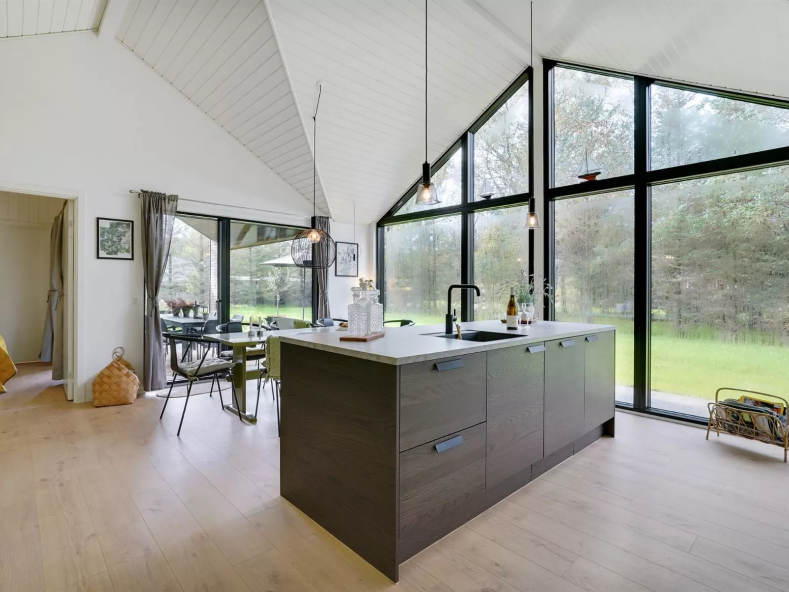 "Tilke" - 400m from the sea-Binnen