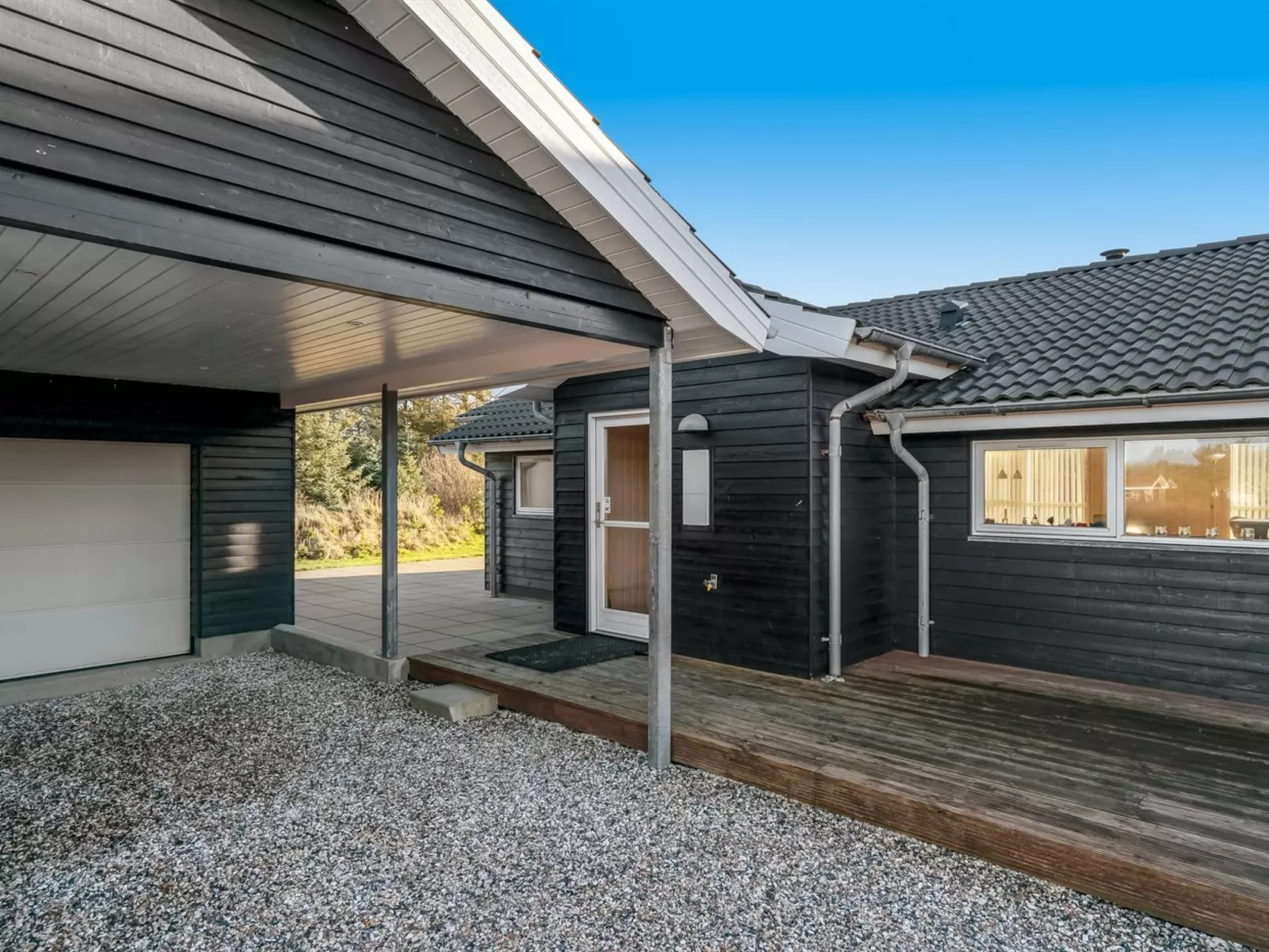 "Oskarvine" - 900m from the sea - Buiten