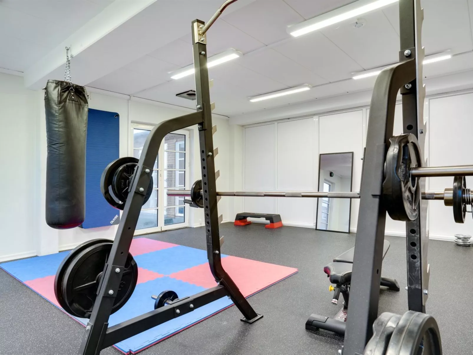 "Niilo" - 1.7km from the sea - Binnen