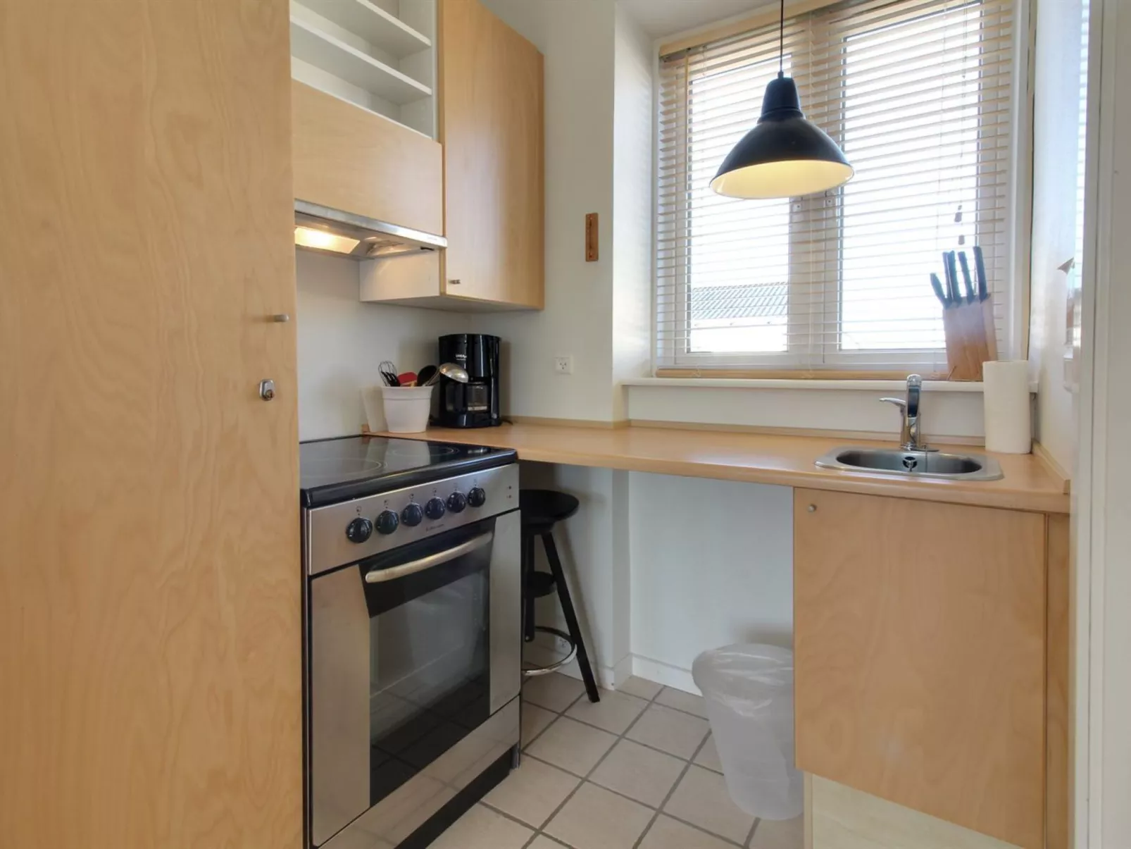 "Ena" - 75m from the sea-Binnen