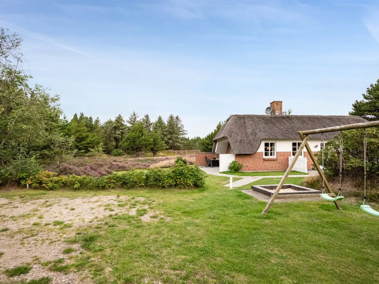 "Hakun" - 4km from the sea-Buiten