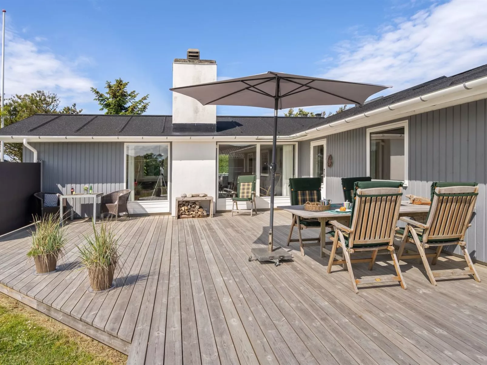 "Wolfger" - 350m from the sea-Buiten