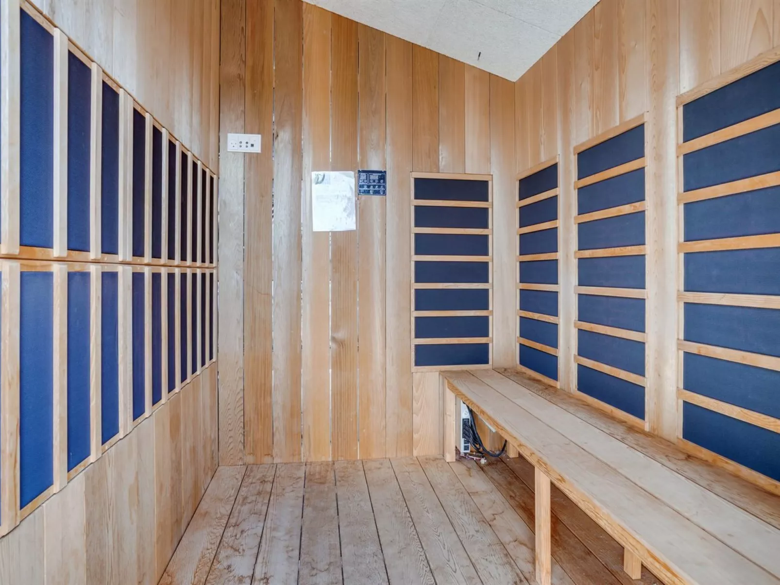 "Siegfried" - 500m from the sea-Binnen