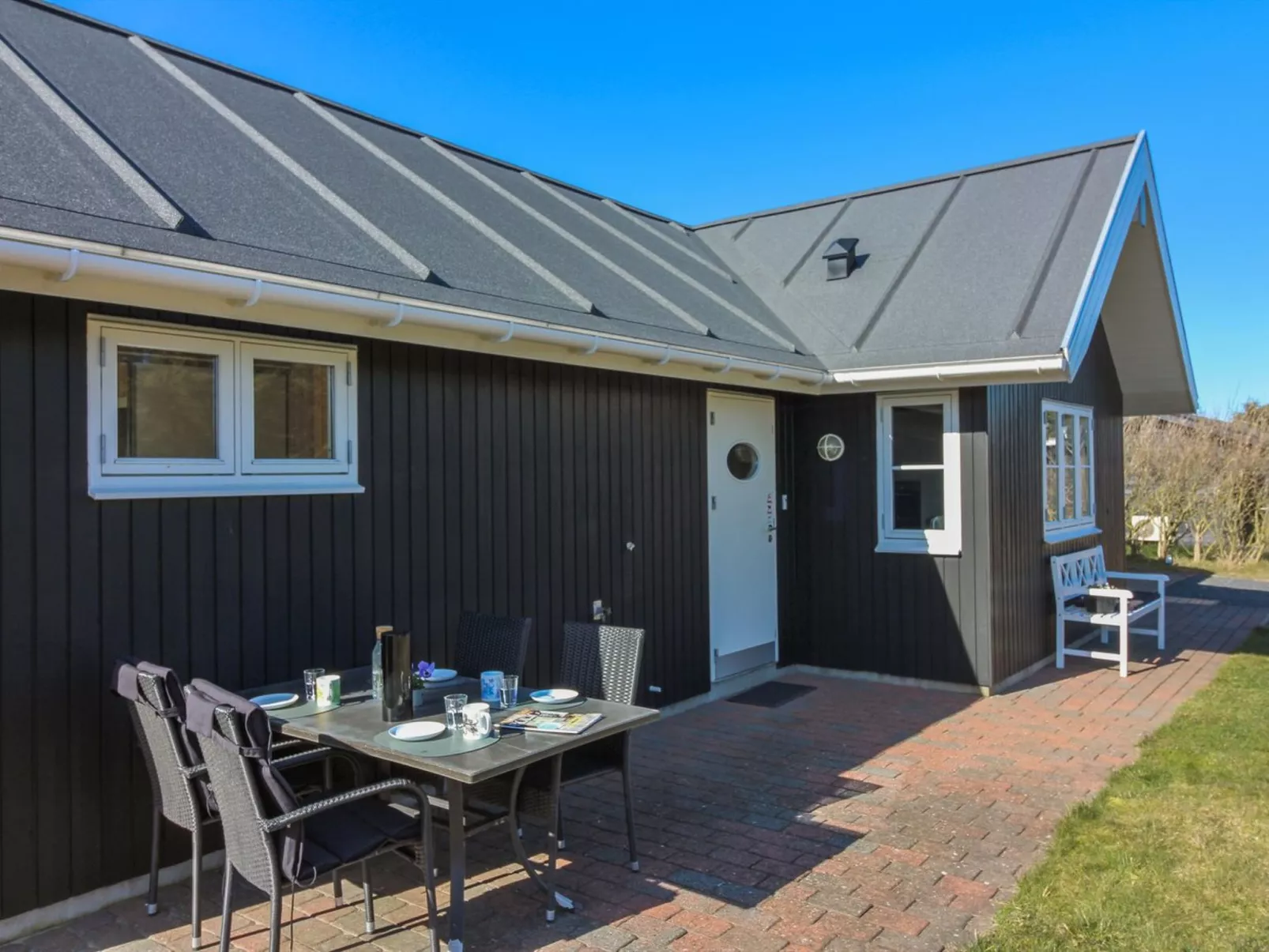 "Tilda" - 275m from the sea-Buiten